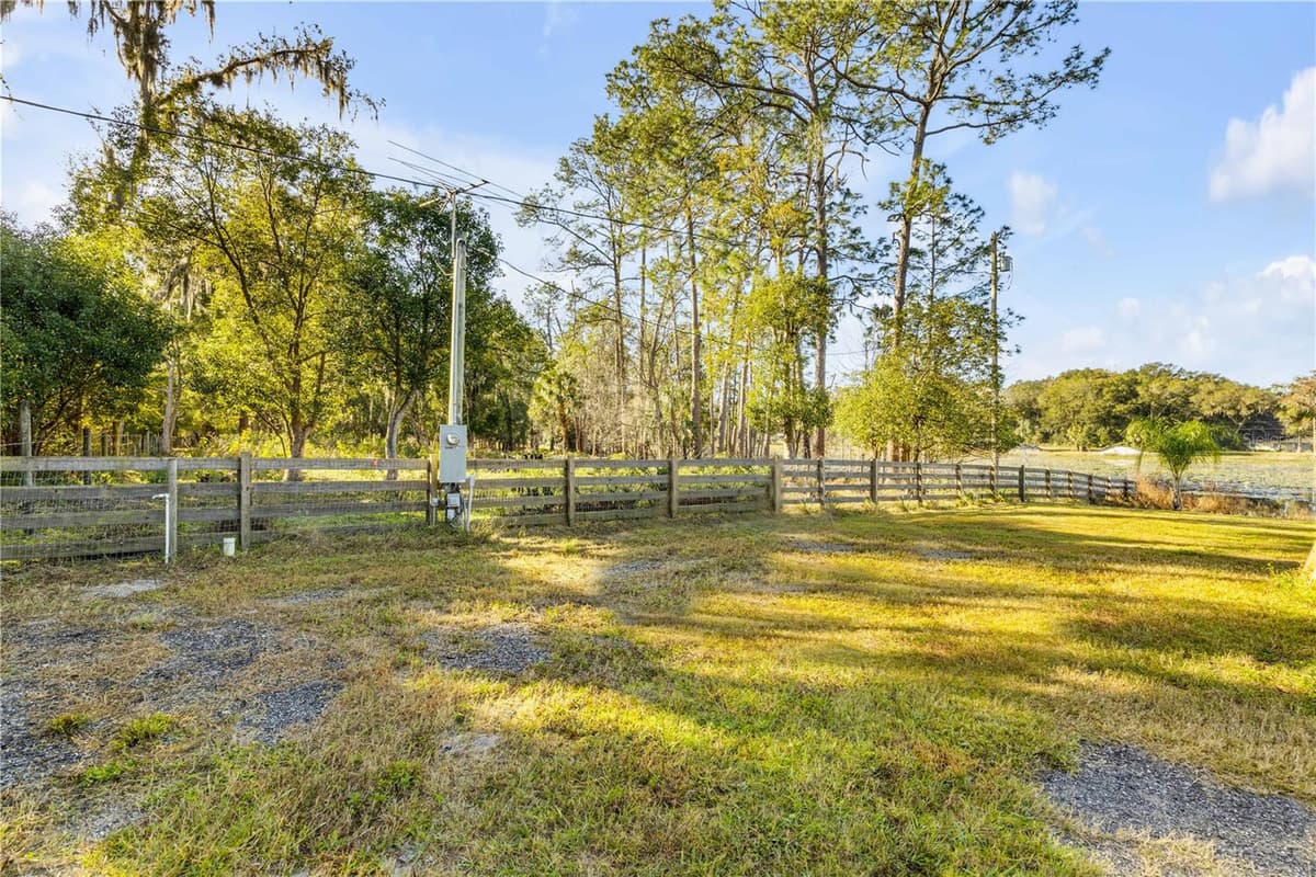 420 ROBERTS ROAD — photo 15 of 37