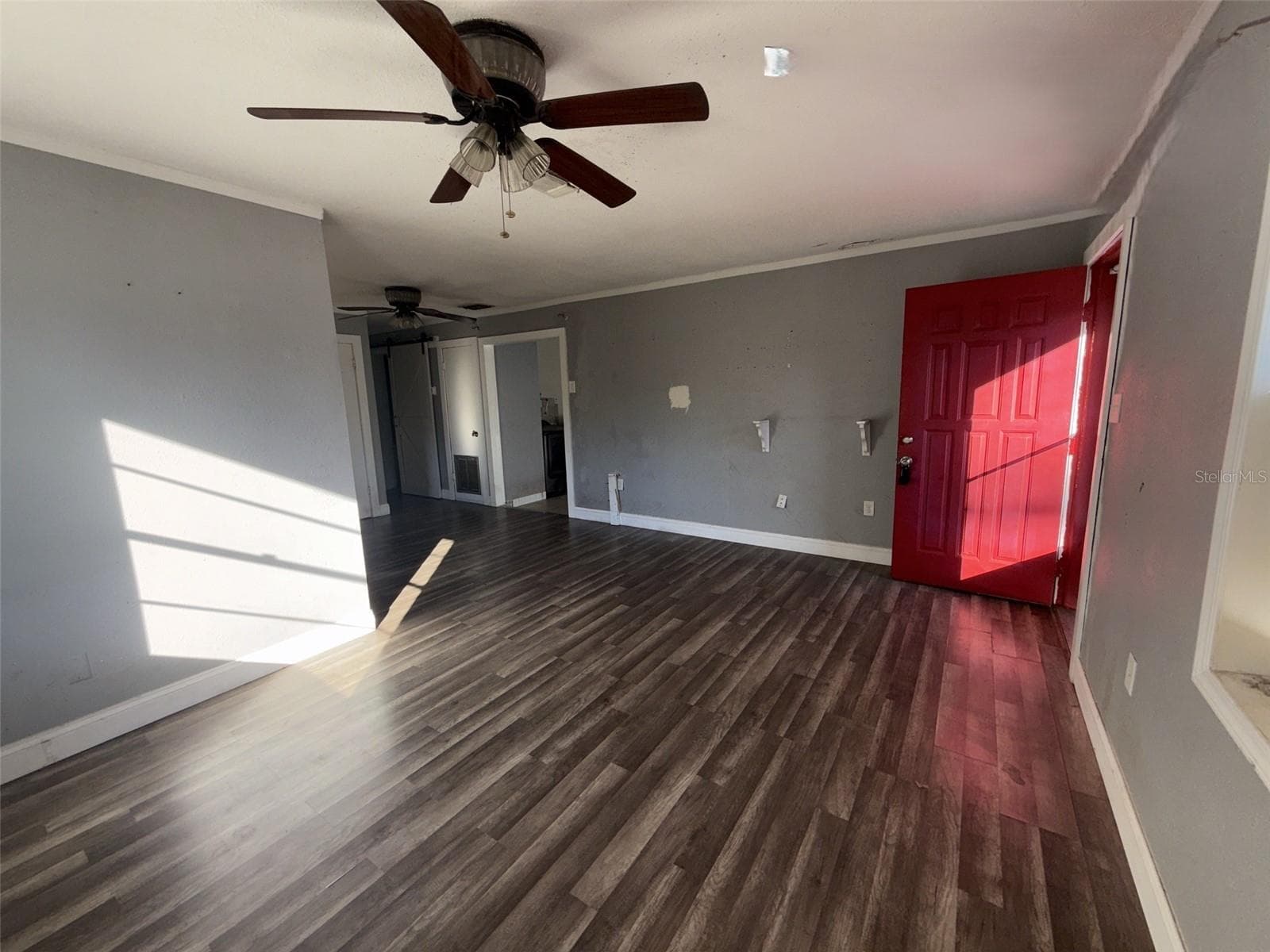 285 LAKE STREET — photo 4 of 27