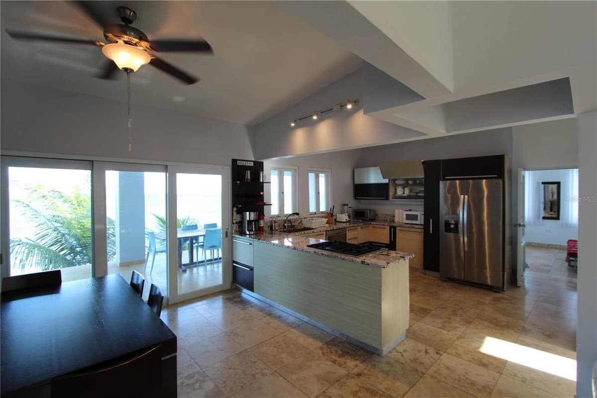 365 NORTH SHORE POINTE — photo 16 of 62