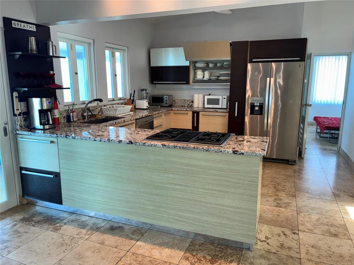 365 NORTH SHORE POINTE — photo 13 of 62