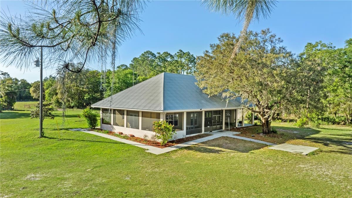 1045 BUCKLES ROAD — photo 1 of 19
