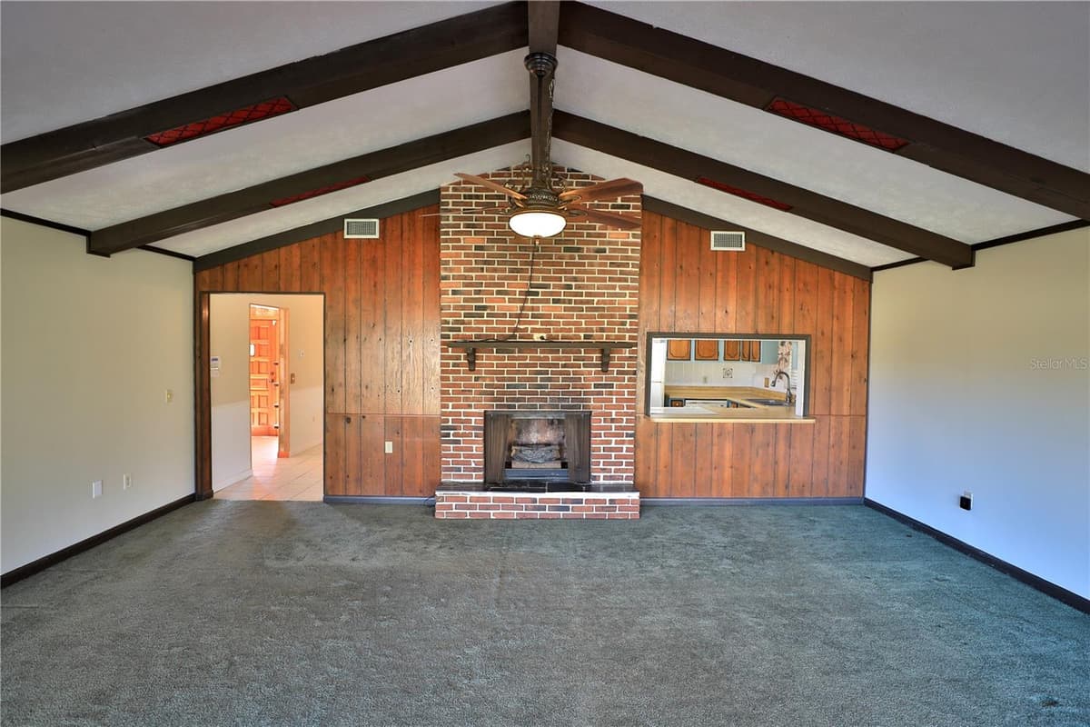2155 COUNTY HIGHWAY 484 — photo 9 of 41
