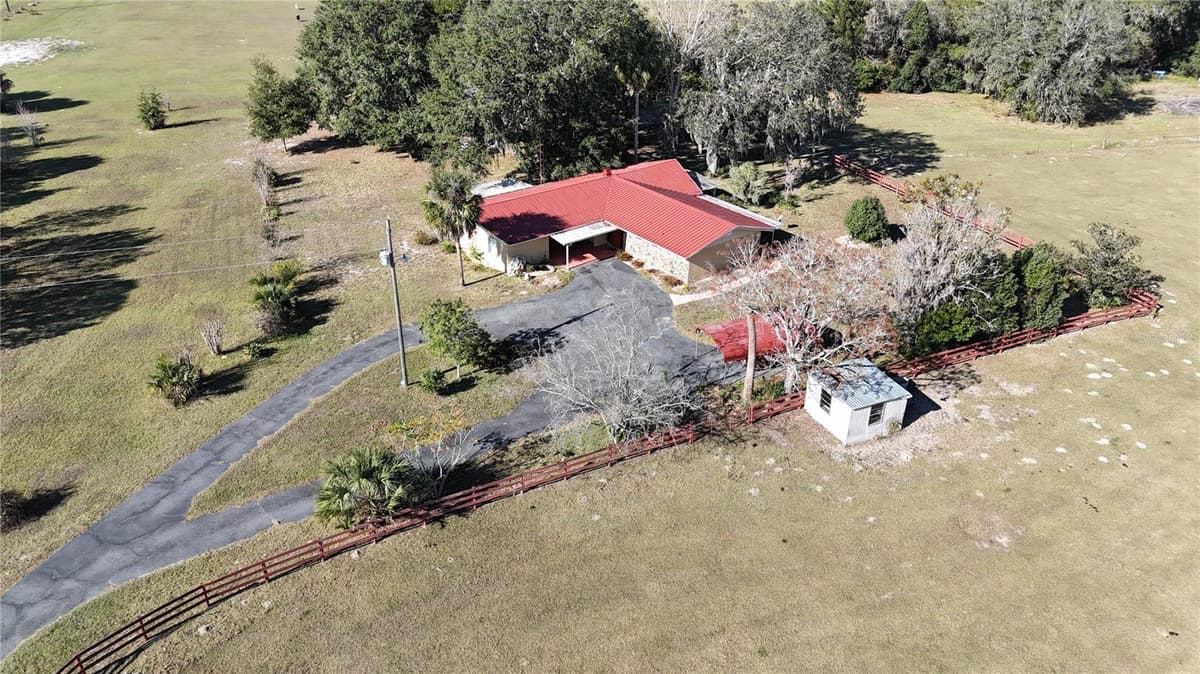2155 COUNTY HIGHWAY 484 — photo 35 of 41
