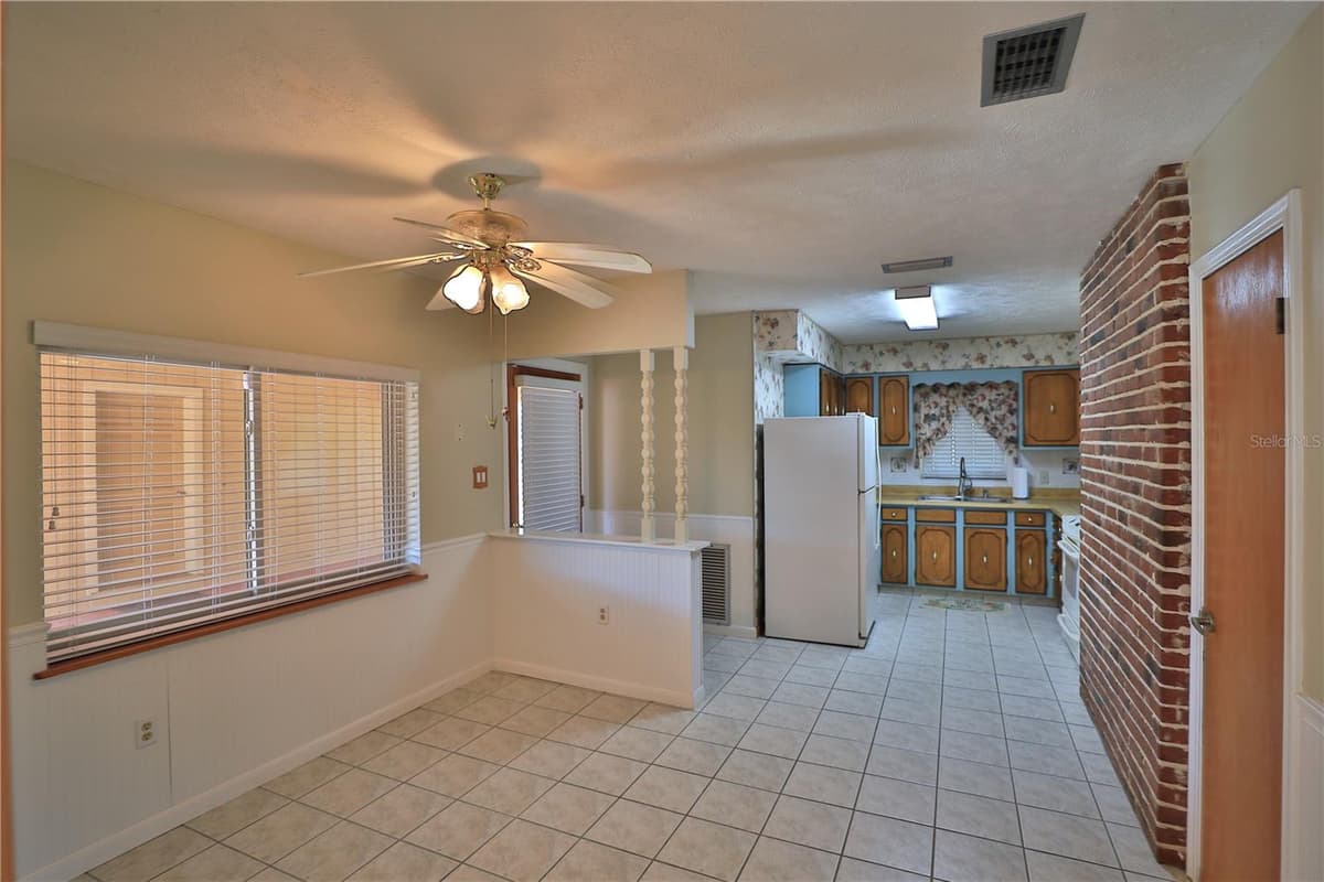 2155 COUNTY HIGHWAY 484 — photo 6 of 41