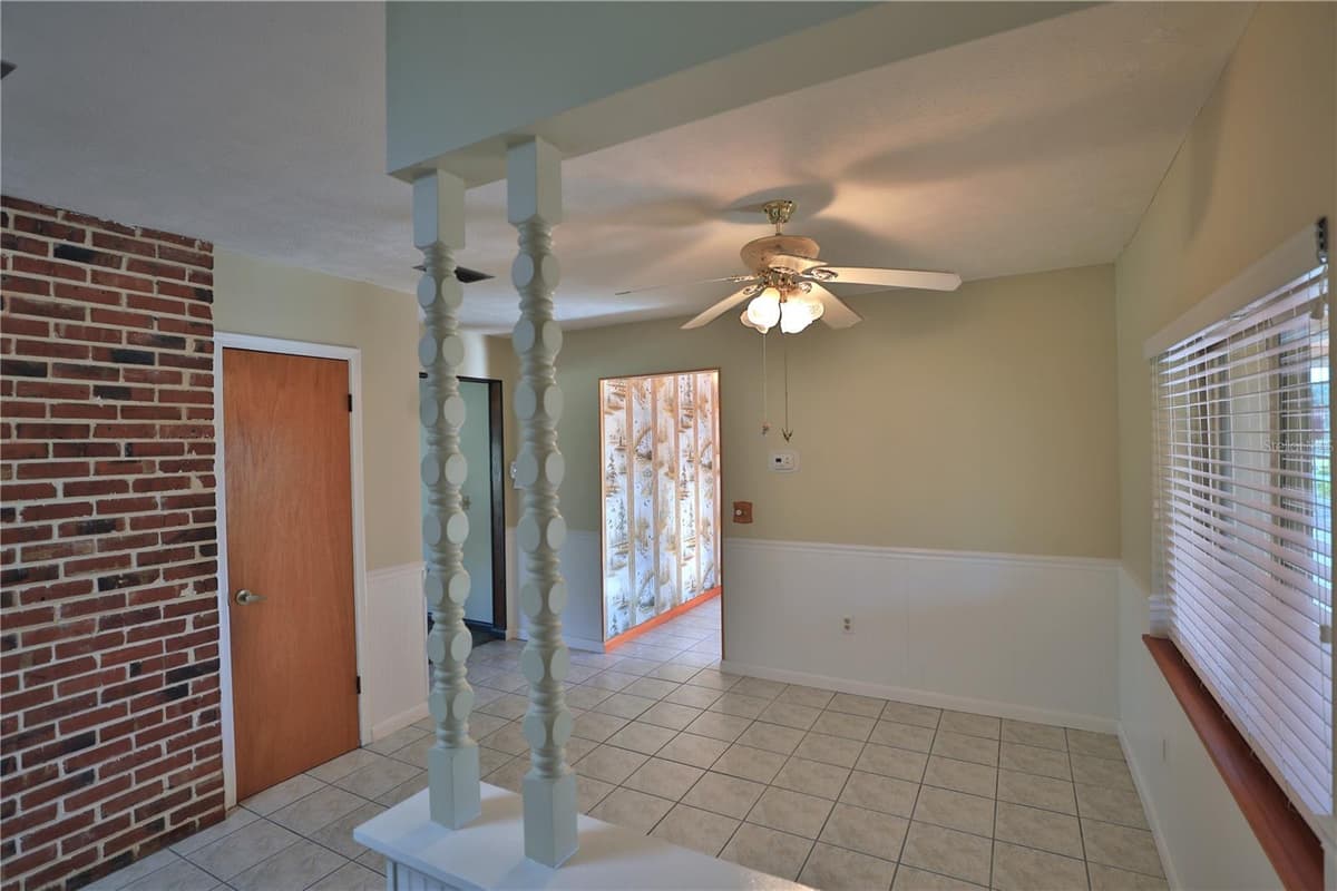 2155 COUNTY HIGHWAY 484 — photo 5 of 41