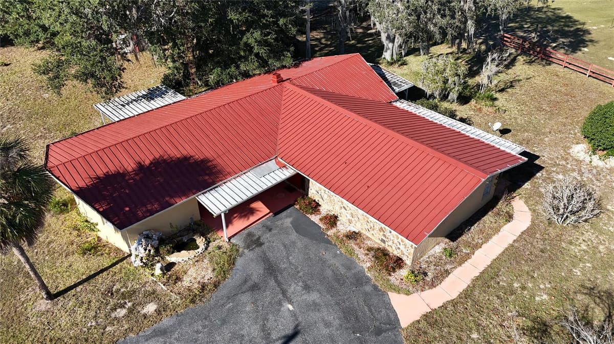 2155 COUNTY HIGHWAY 484 — photo 37 of 41