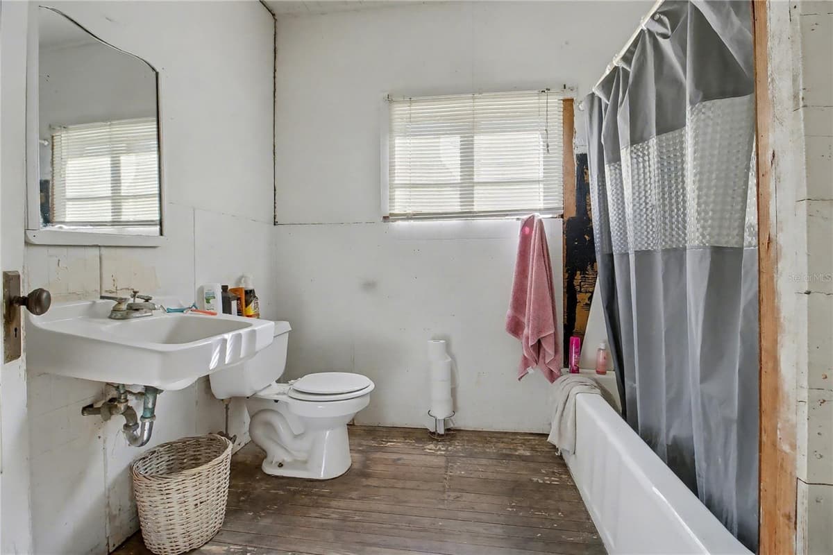 815 145TH AVENUE ROAD — photo 39 of 43