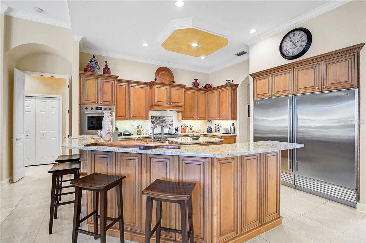 433 MACEWEN DRIVE — photo 18 of 78