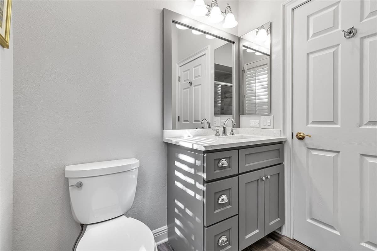 362 MACEWEN DRIVE — photo 19 of 58