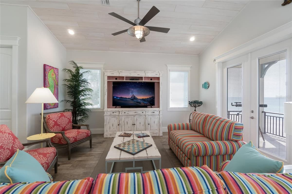 2302 GULF DRIVE — photo 22 of 44