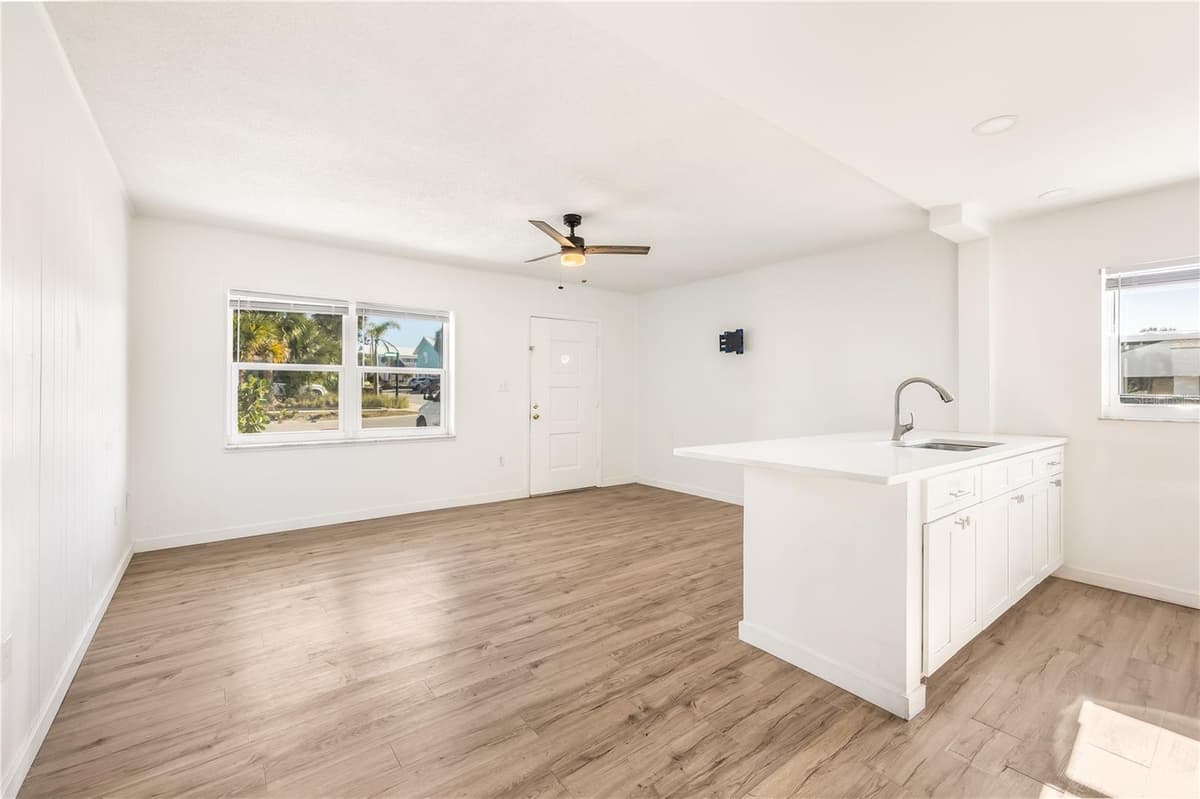 212 DAYTONA AVENUE — photo 8 of 26