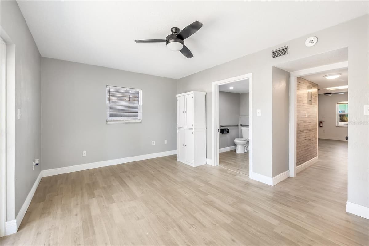 212 DAYTONA AVENUE — photo 9 of 19