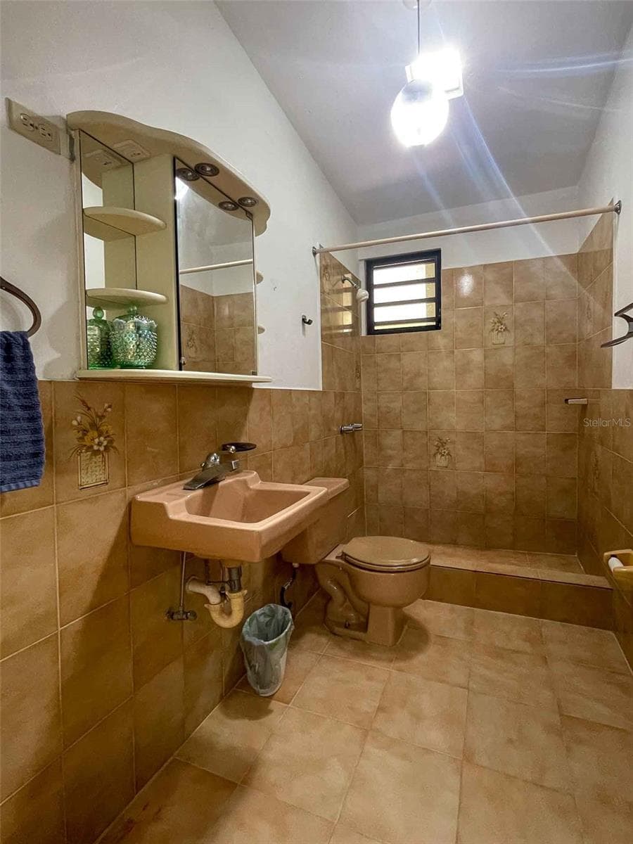 38 COLINAS DE CUBUY — photo 20 of 23