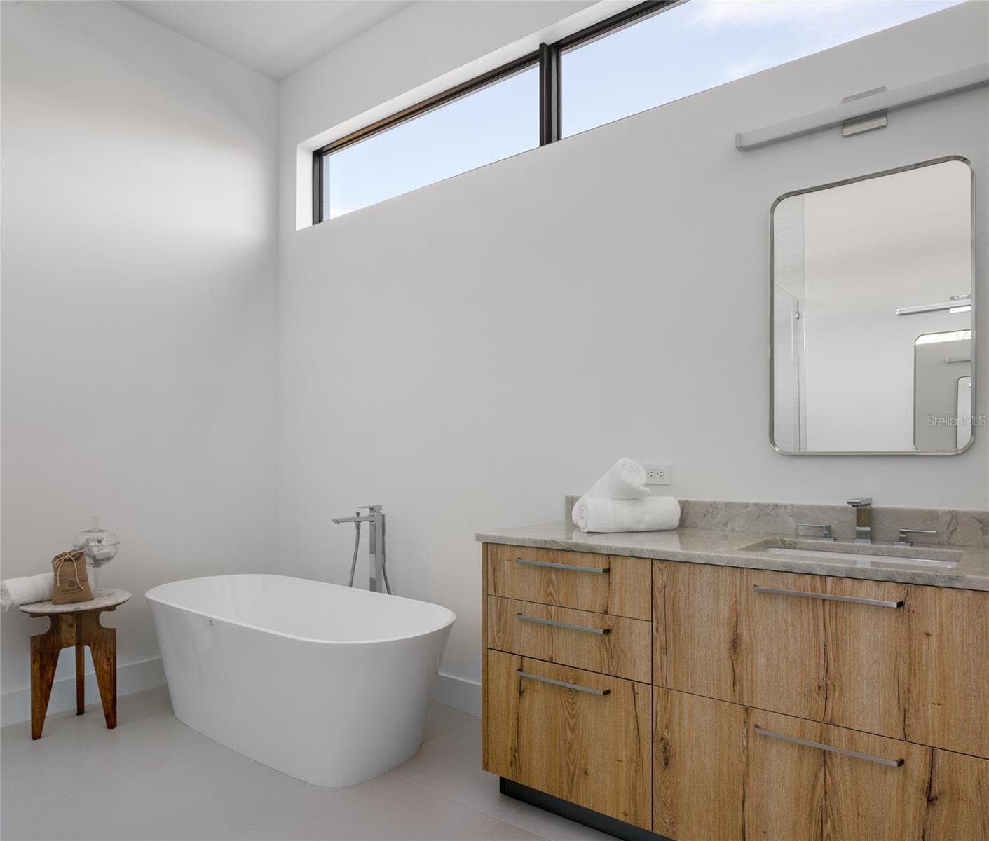 1212 CENTER PLACE — photo 19 of 54