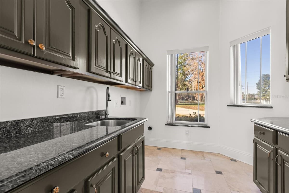 1501 LAKE MARKHAM ROAD — photo 46 of 94