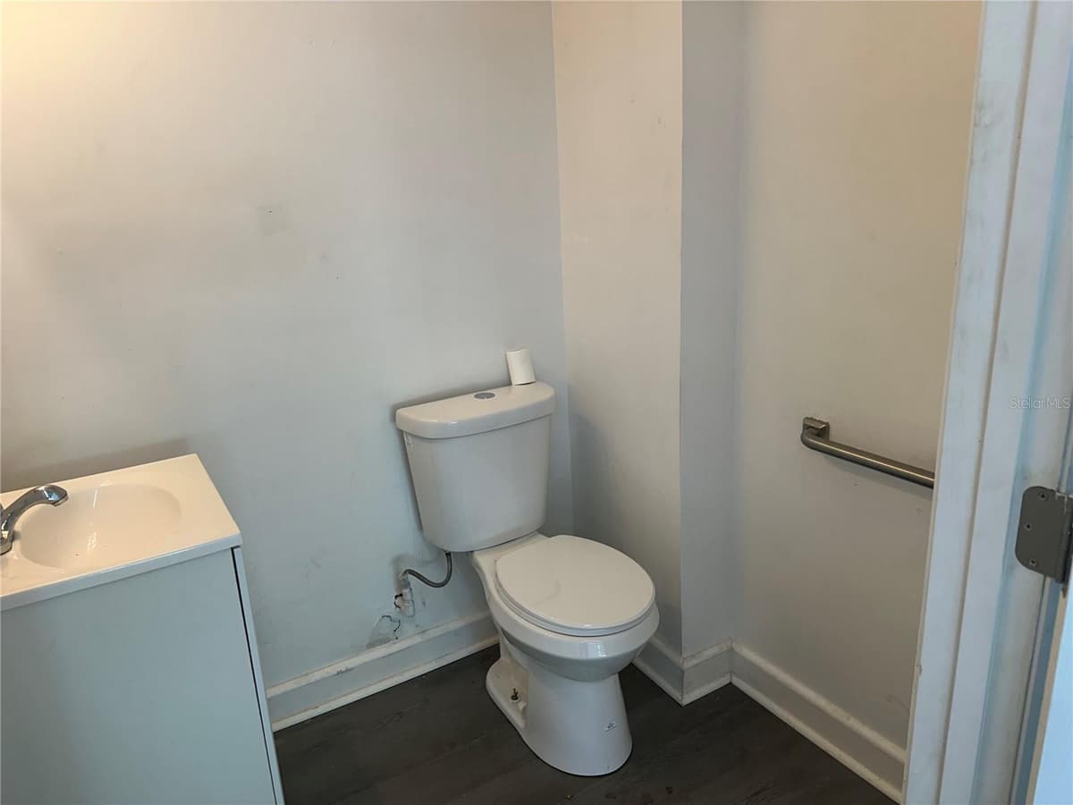 535 MAIN STREET — photo 8 of 9
