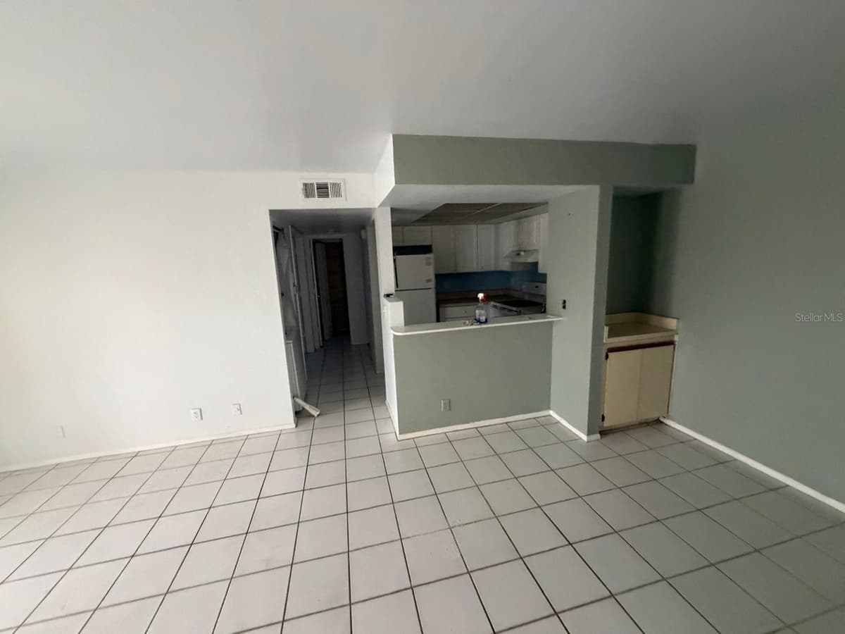 1531 ROYAL GREEN CIRCLE — photo 10 of 34