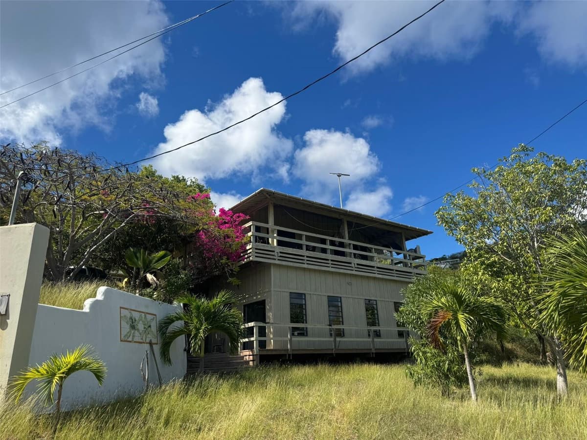 4 BARRIO PLAYA SARDINAS — photo 1 of 20
