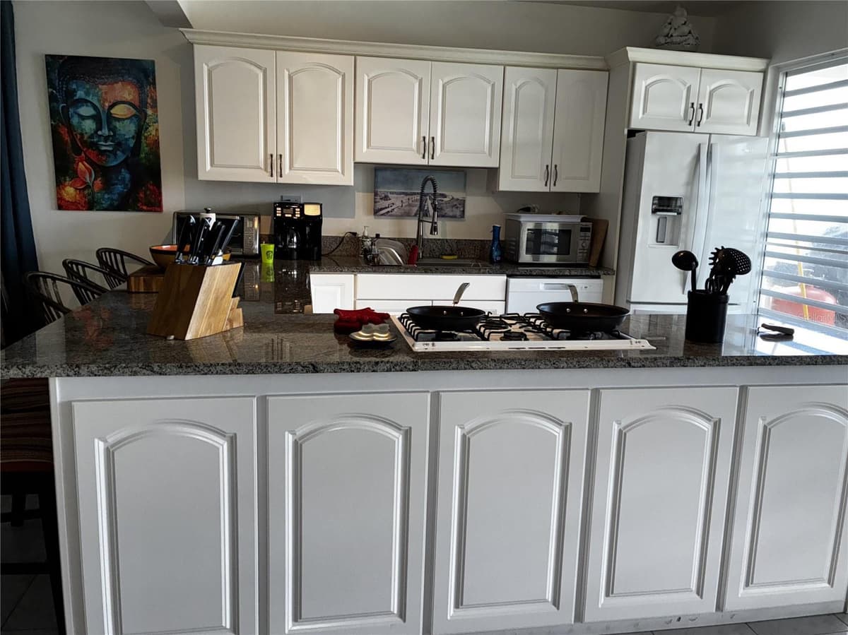 76 MAR VISTA — photo 22 of 43