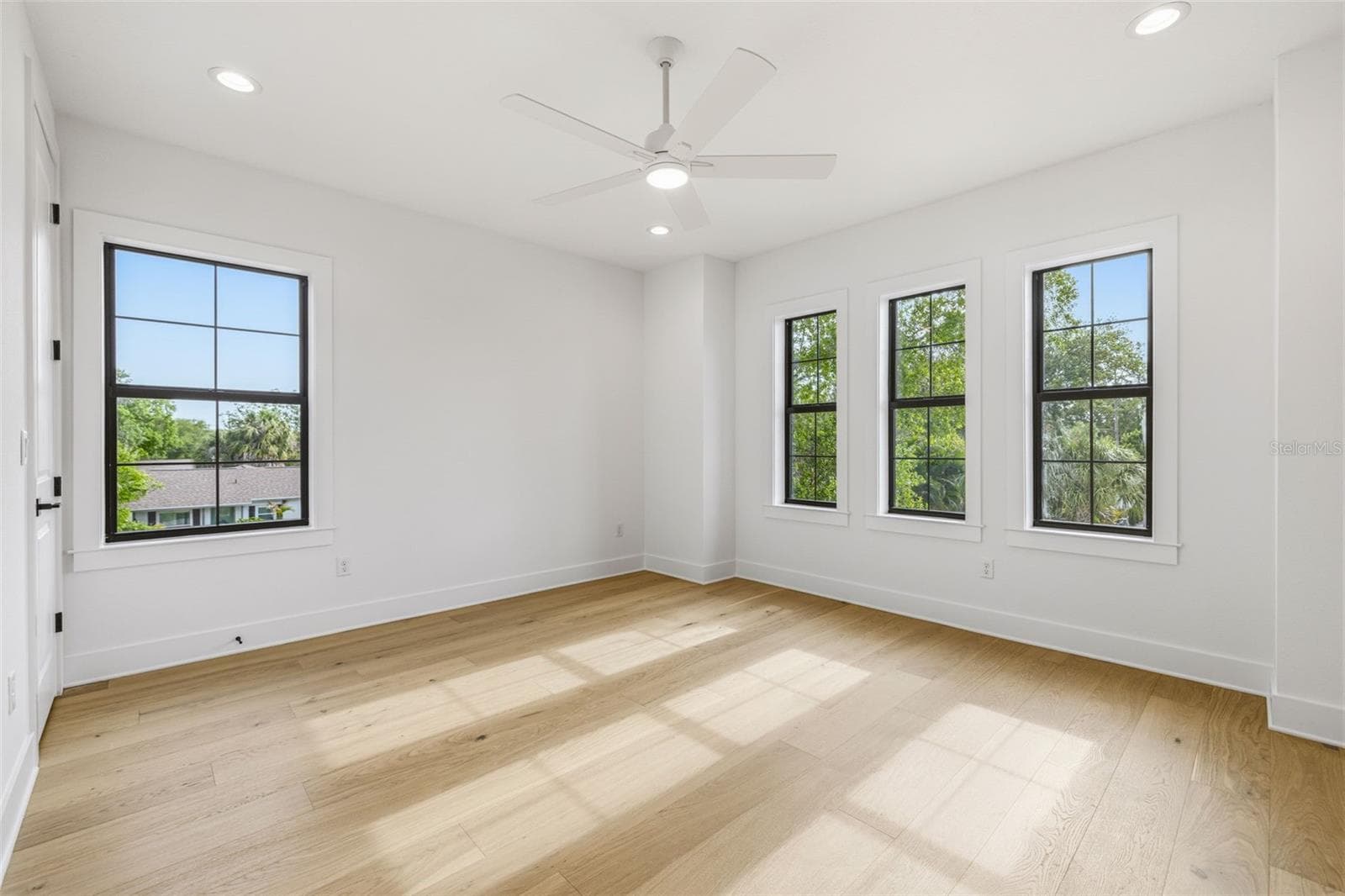 2936 ROGERS AVENUE — photo 35 of 50