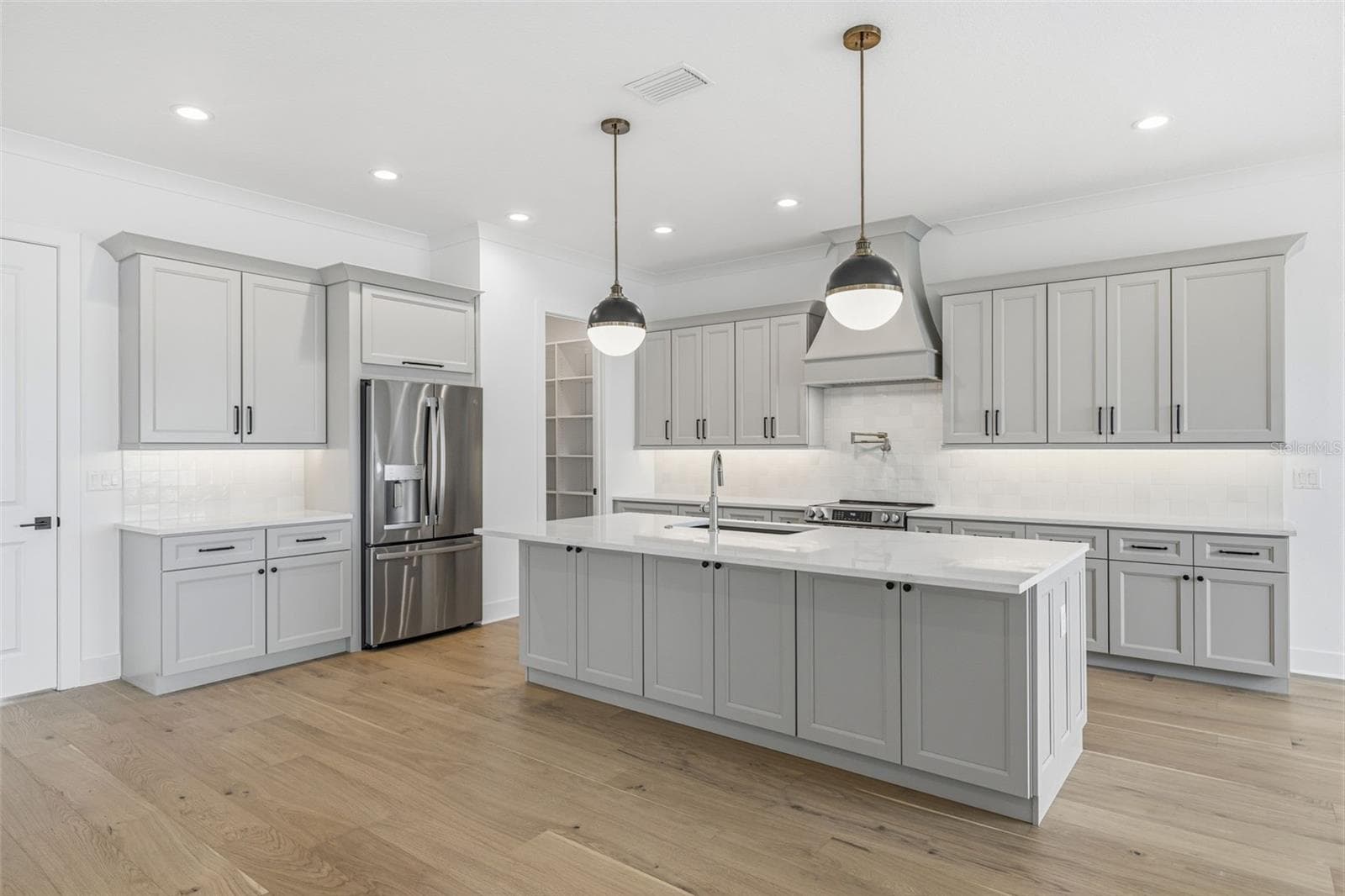 2936 ROGERS AVENUE — photo 8 of 50