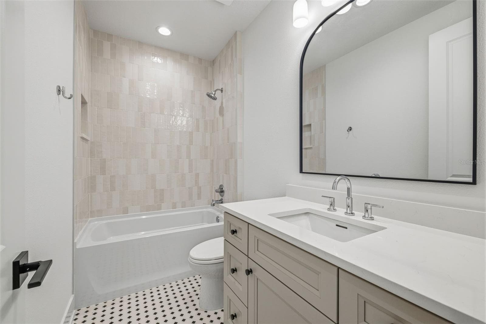 2936 ROGERS AVENUE — photo 41 of 50