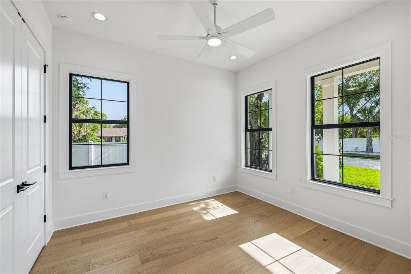 2936 ROGERS AVENUE — photo 19 of 50