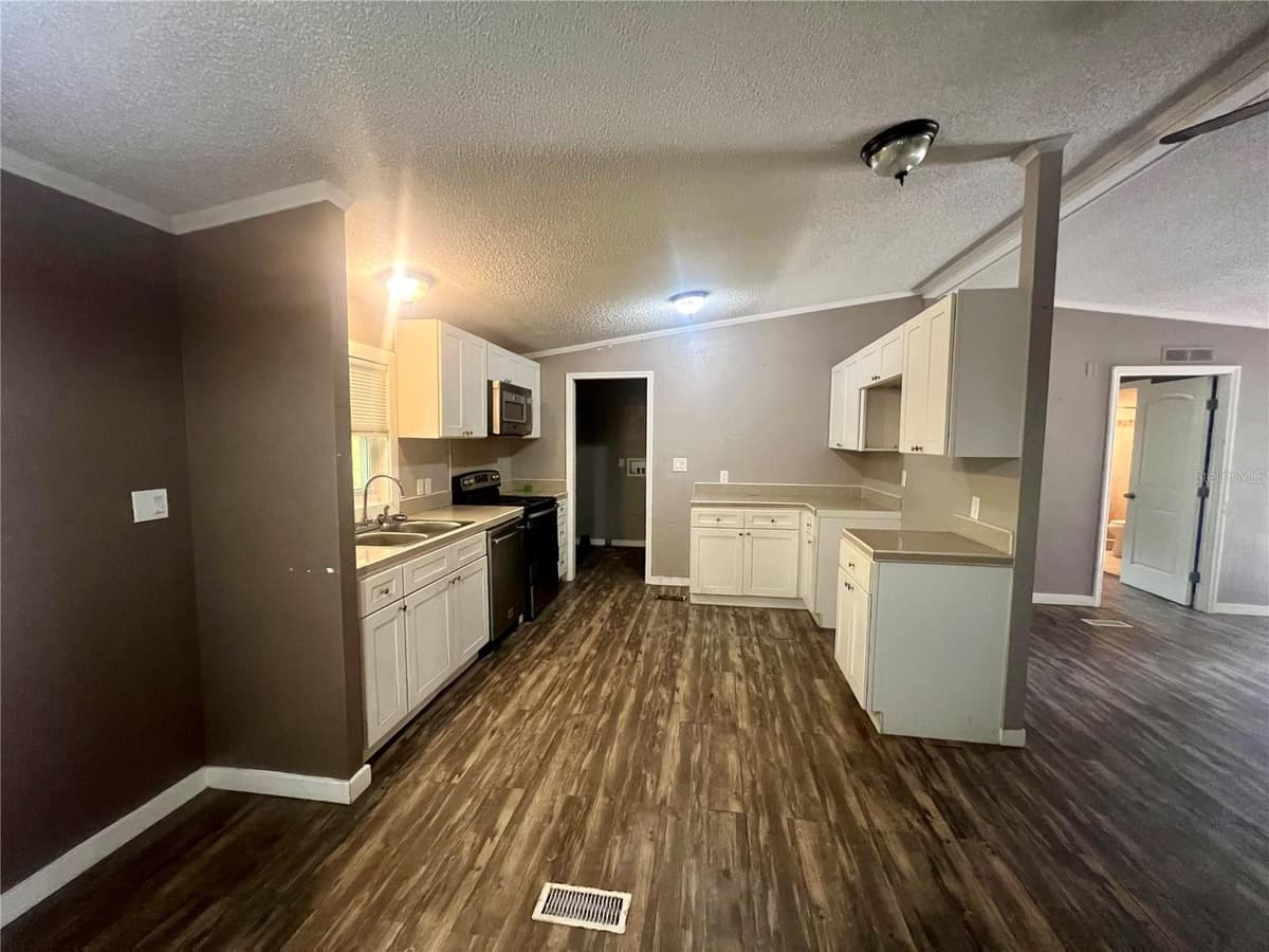 11820 HIGHWAY 225 — photo 9 of 15
