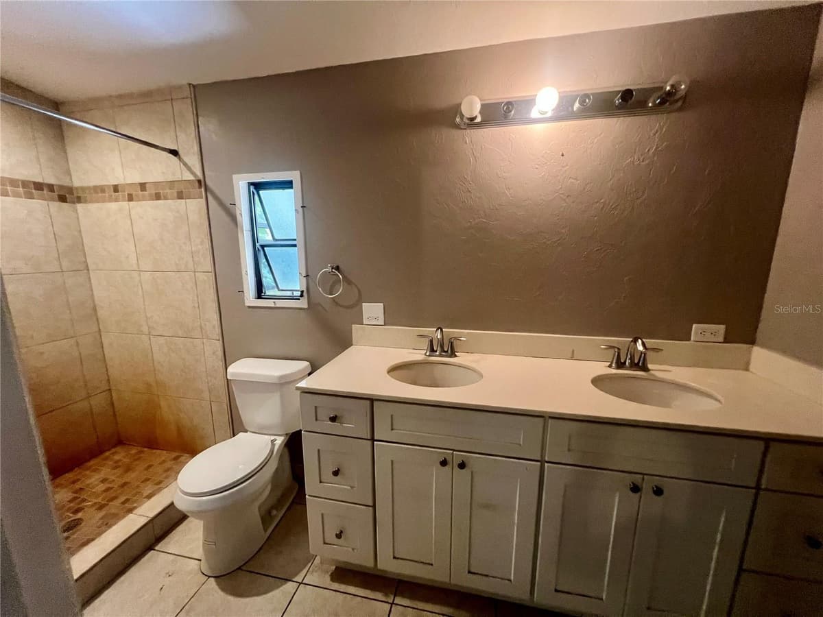 11820 HIGHWAY 225 — photo 14 of 15