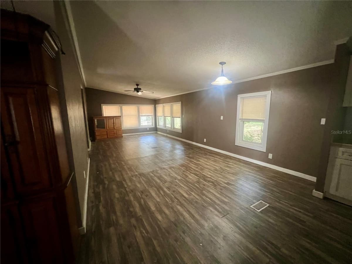 11820 HIGHWAY 225 — photo 10 of 15