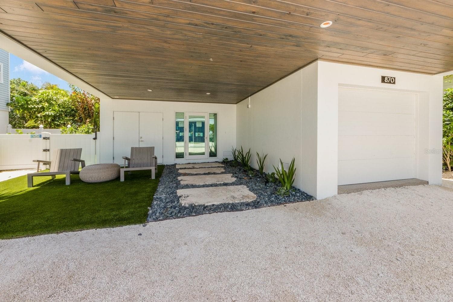 870 SHORE DRIVE — photo 4 of 58