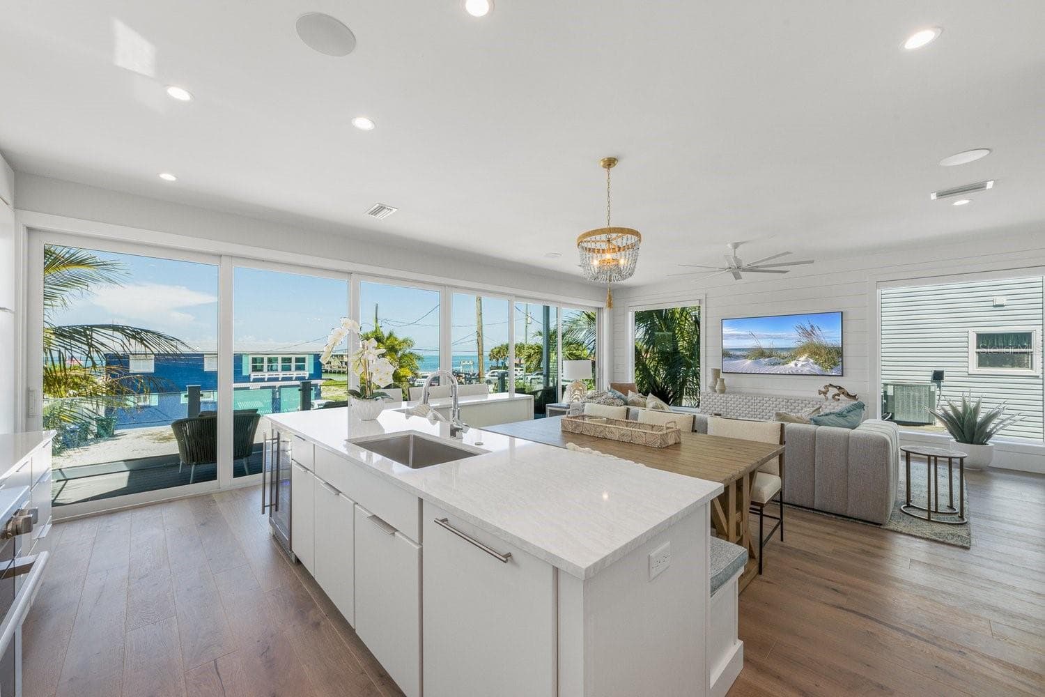 870 SHORE DRIVE — photo 15 of 58