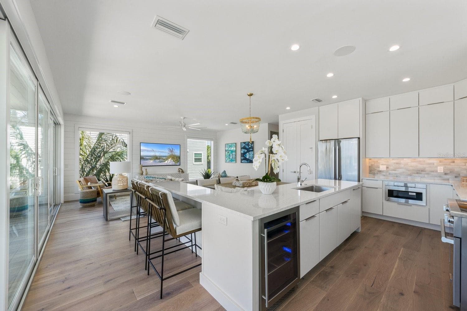 870 SHORE DRIVE — photo 13 of 58