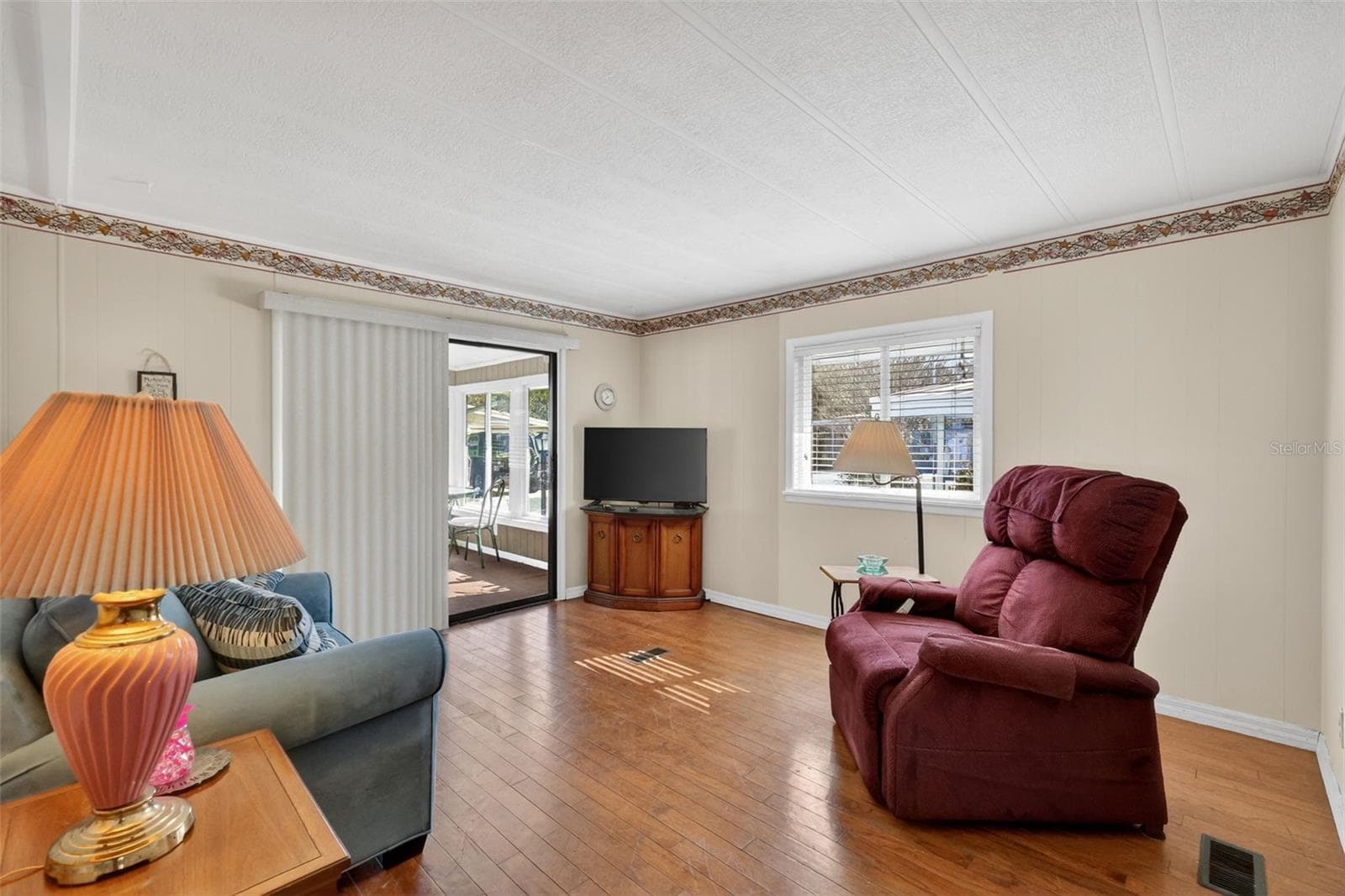 790 SANDI DRIVE — photo 10 of 21