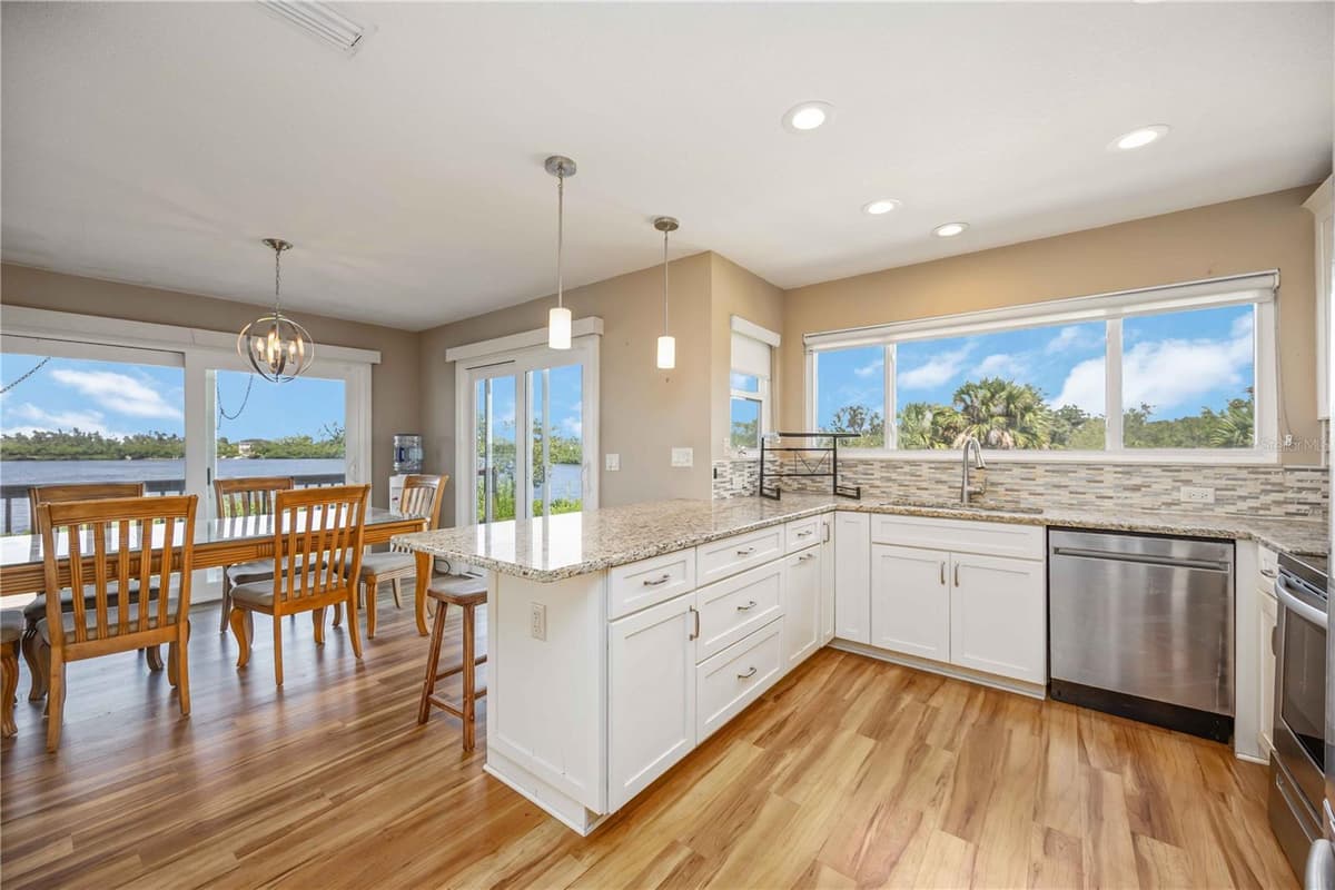 1470 BAYSHORE DRIVE — photo 21 of 66