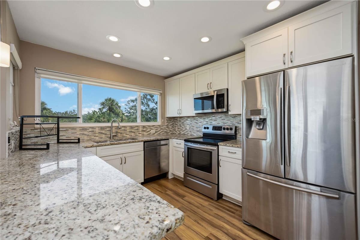 1470 BAYSHORE DRIVE — photo 20 of 66