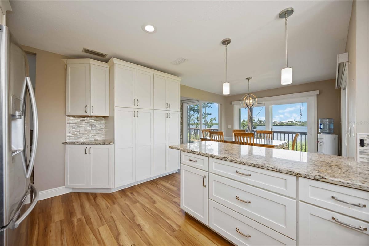 1470 BAYSHORE DRIVE — photo 23 of 66