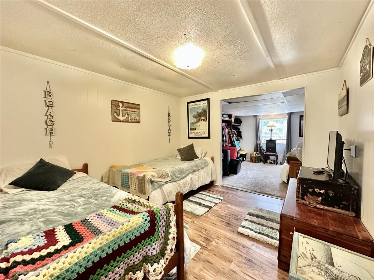 9430 CAROLINA WAY — photo 19 of 36