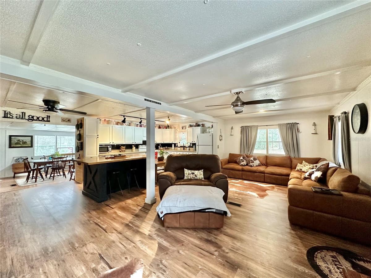 9430 CAROLINA WAY — photo 10 of 36