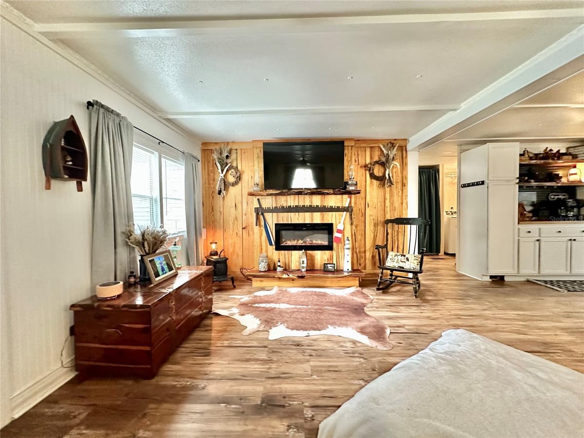 9430 CAROLINA WAY — photo 7 of 36
