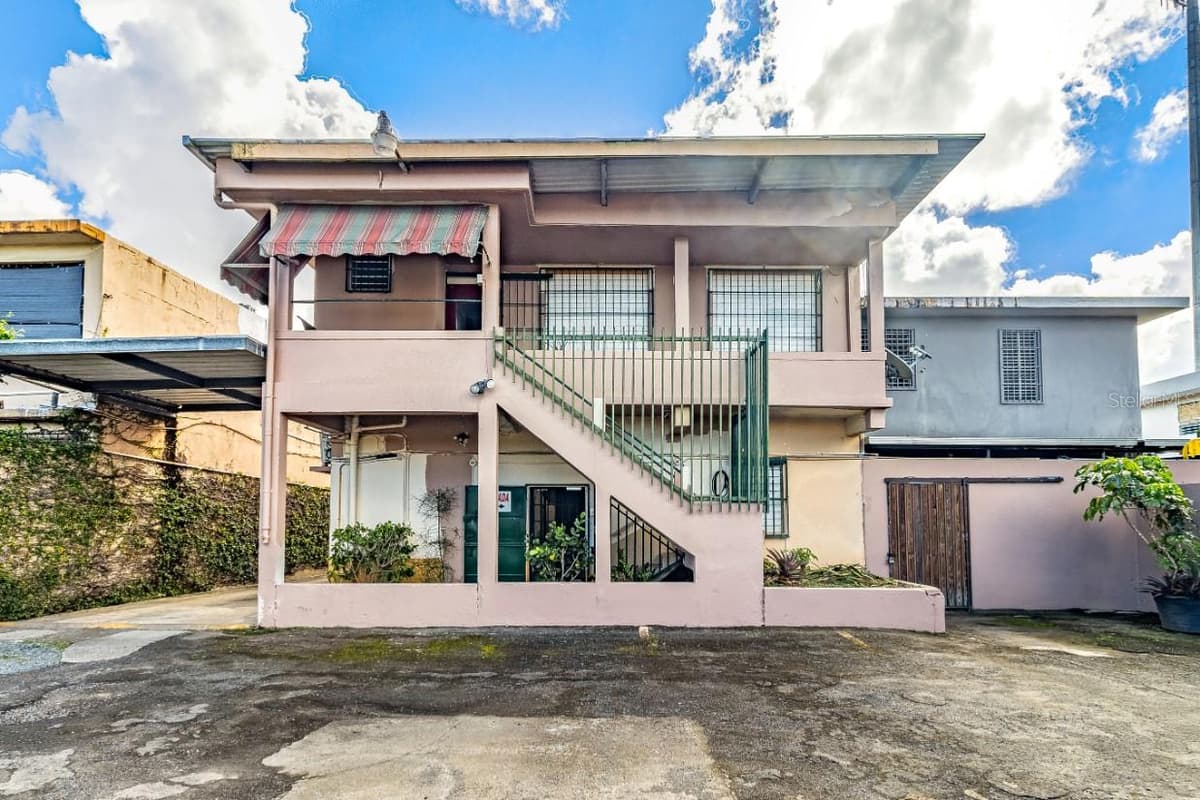 435 URB. HERMANAS DAVILA — photo 10 of 29