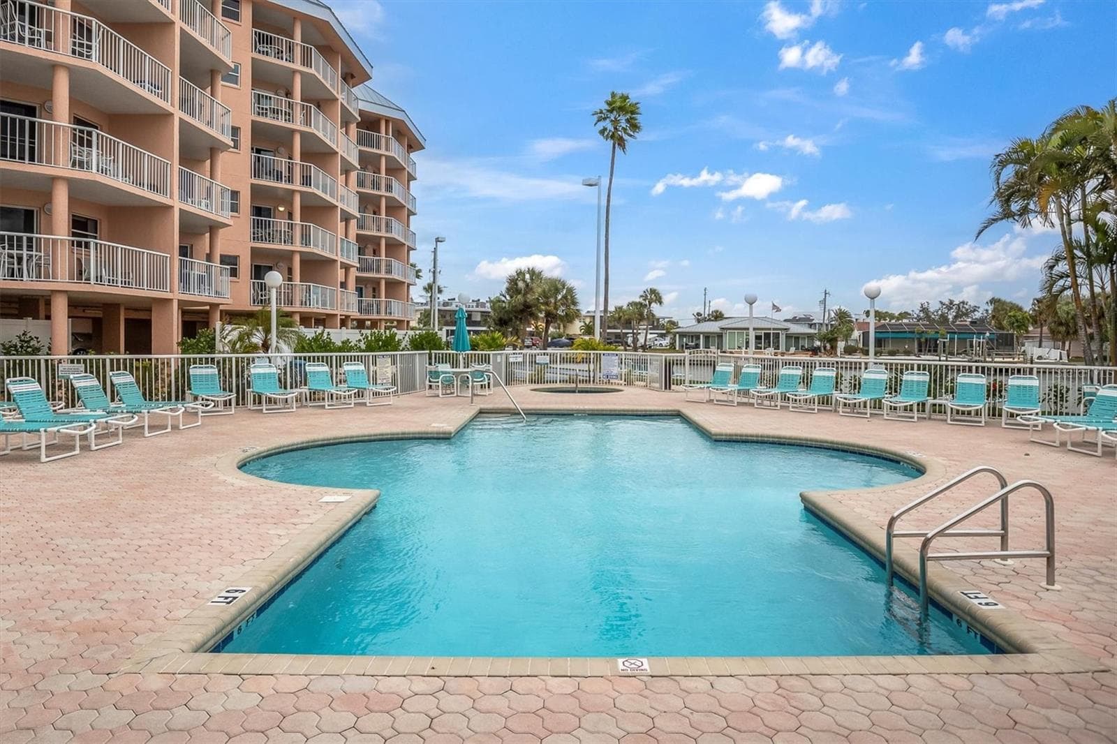 5445 GULF BOULEVARD — photo 39 of 43