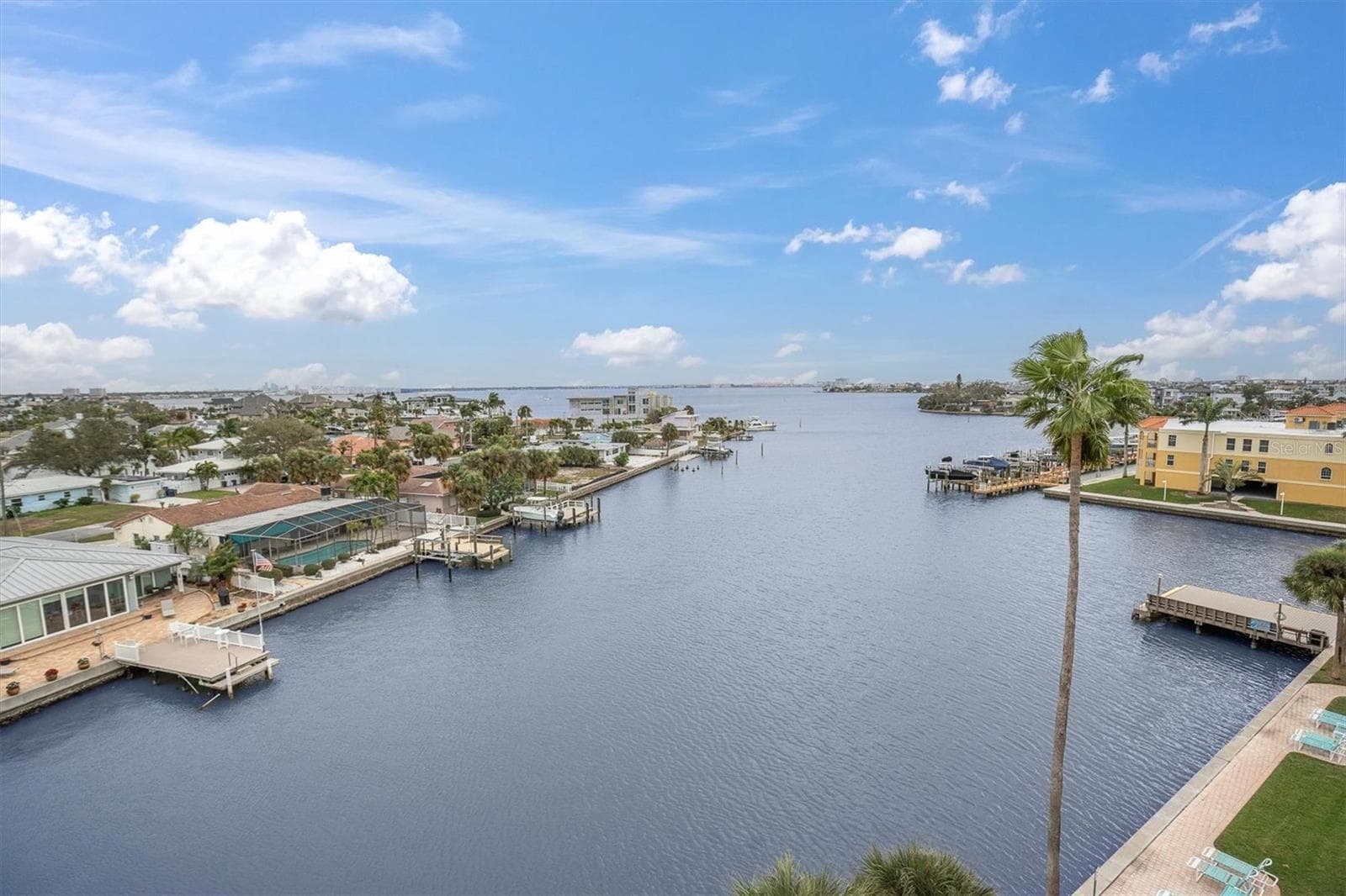 5445 GULF BOULEVARD — photo 37 of 43