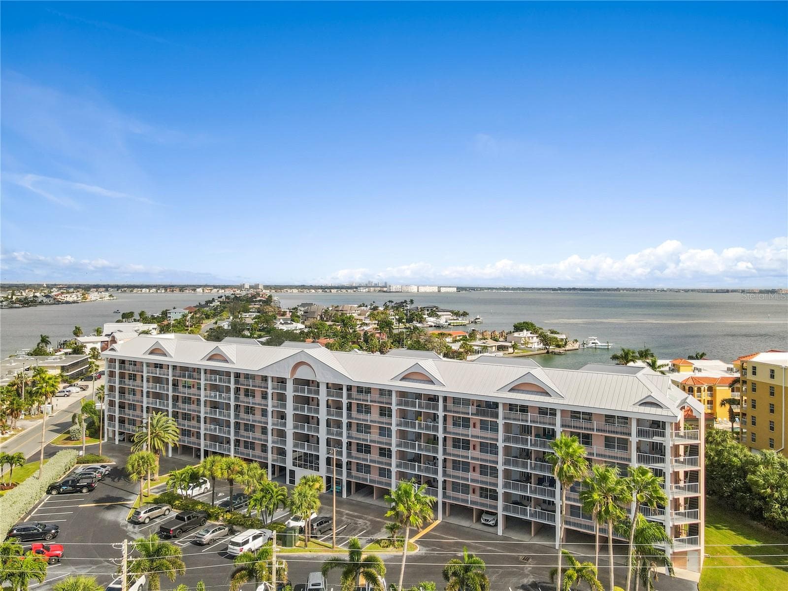 5445 GULF BOULEVARD — photo 4 of 43