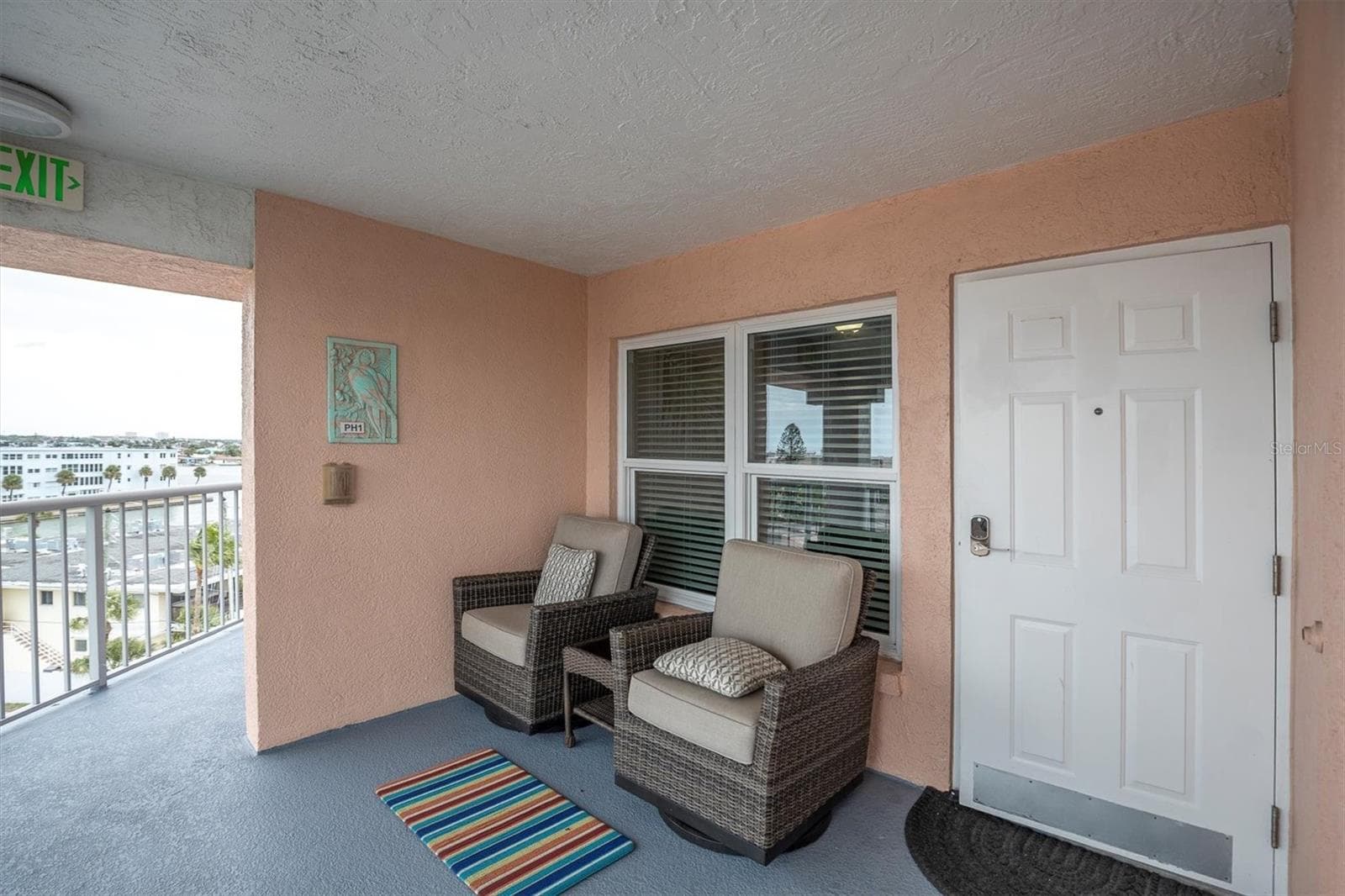 5445 GULF BOULEVARD — photo 6 of 43