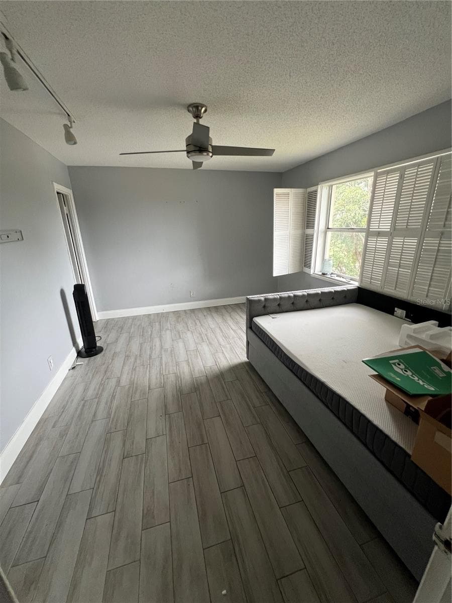 5961 FALLS CIRCLE DRIVE — photo 13 of 18