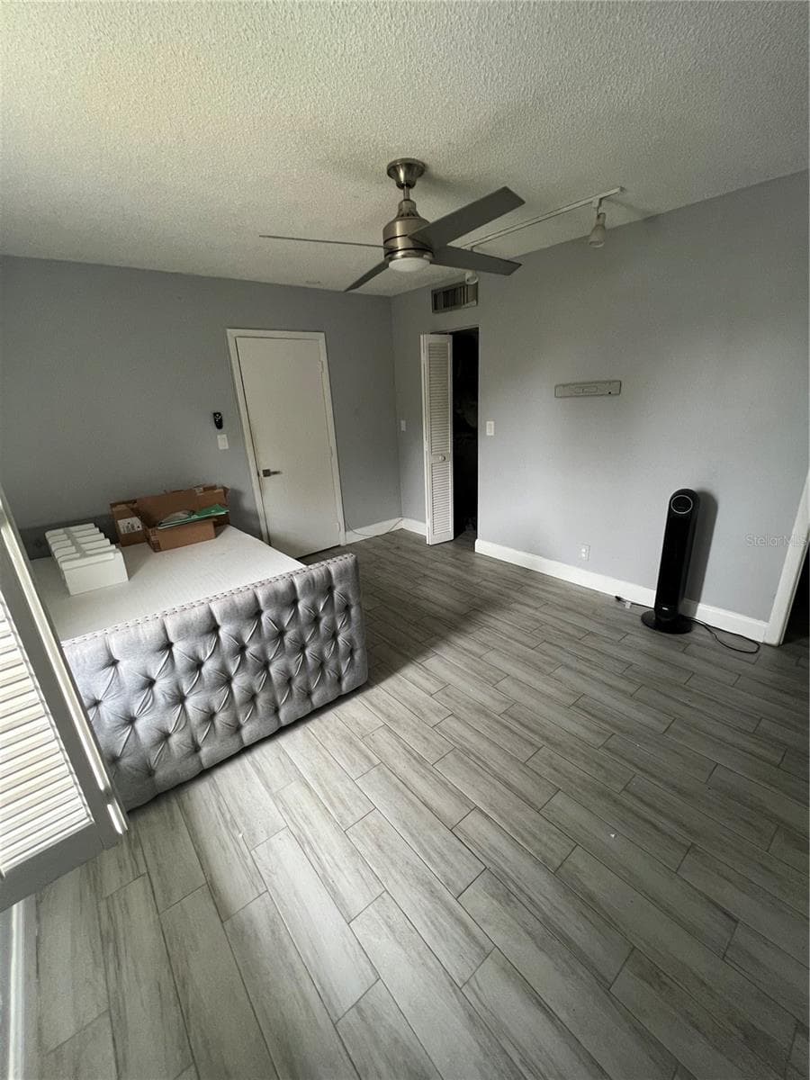 5961 FALLS CIRCLE DRIVE — photo 12 of 18