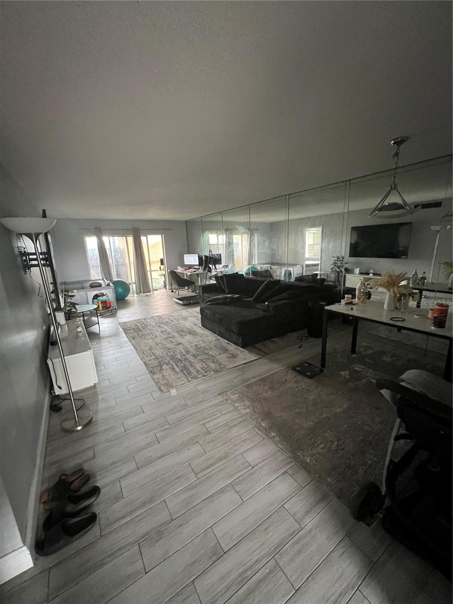5961 FALLS CIRCLE DRIVE — photo 7 of 18