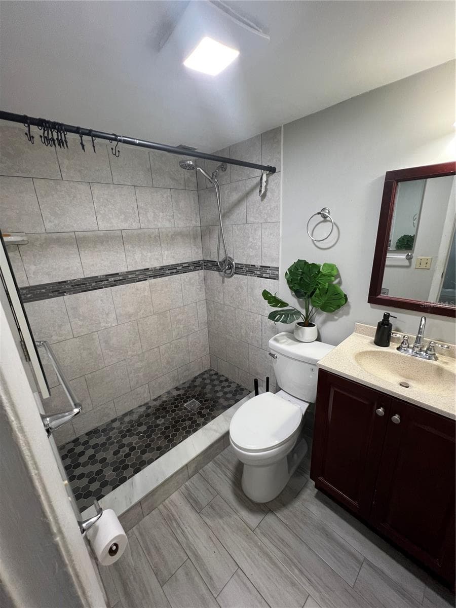 5961 FALLS CIRCLE DRIVE — photo 14 of 18