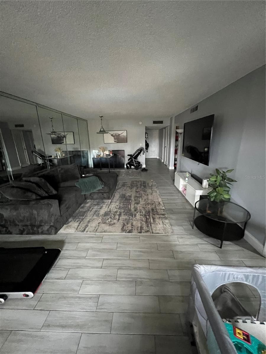5961 FALLS CIRCLE DRIVE — photo 8 of 18